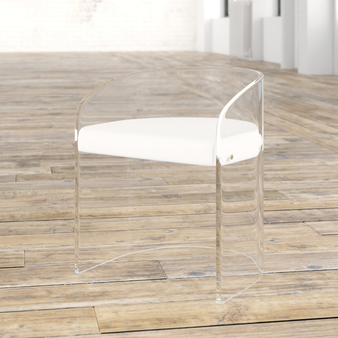 Elvira Arm Acrylic  Chair | Clear