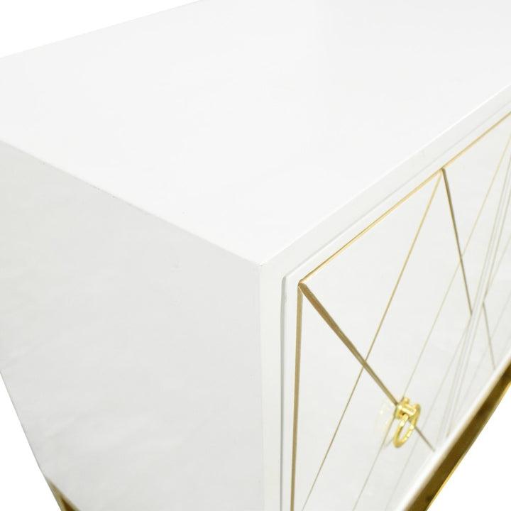 detailed view of white cabinet for dining space